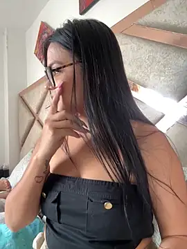 Snapshot of Karla-sexy01 chatting on 12-04-25, 05:10 Karla-sexy01 online show from 12-04-25, 05:10