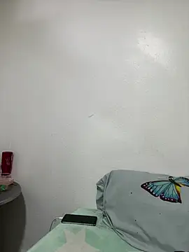 Snapshot of Karla-sexy01 chatting on 02-17-26, 01:18 Karla-sexy01 online show from 02-17-26, 01:18