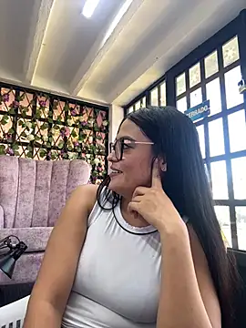 Snapshot of Karla-sexy01 chatting on 04-07-26, 06:41 Karla-sexy01 online show from 04-07-26, 06:41