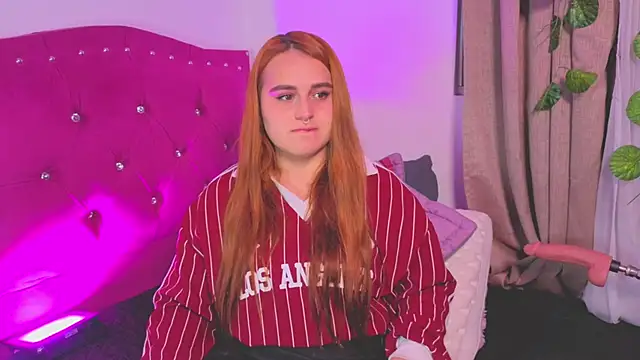 evy orange1 online show from 09-29-25, 12:38