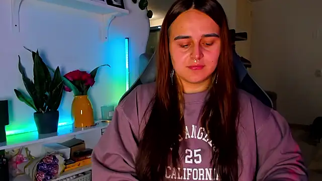 evy orange1 online show from 03-31-26, 12:12