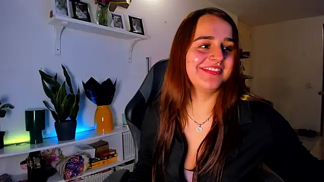 evy orange1 online show from 04-08-26, 12:10