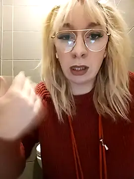 Snapshot of Giuliana_baby chatting on 01-31-25, 11:13 Giuliana baby online show from 01-31-25, 11:13