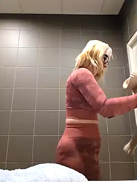 Snapshot of Giuliana_baby chatting on 02-18-25, 10:16 Giuliana baby online show from 02-18-25, 10:16