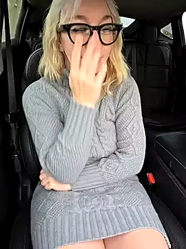 Snapshot of Giuliana_baby chatting on 02-19-25, 08:44 Giuliana baby online show from 02-19-25, 08:44