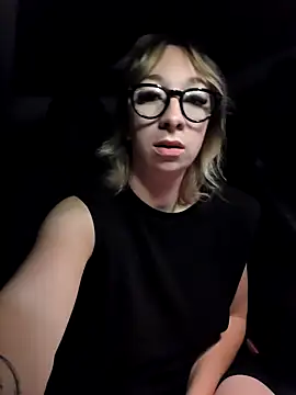 Snapshot of Giuliana_baby chatting on 09-22-25, 04:47 Giuliana baby online show from 09-22-25, 04:47