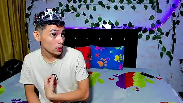 Alexander and Xiao online show from 12-29-24, 02:38