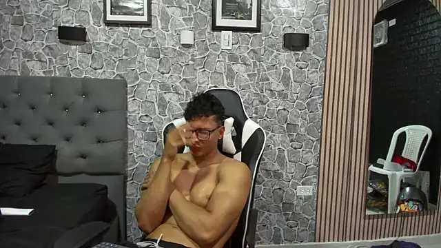 chriss jones1 online show from 09-26-25, 09:08