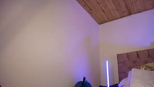 miaa saenz1 online show from 10-11-25, 03:28