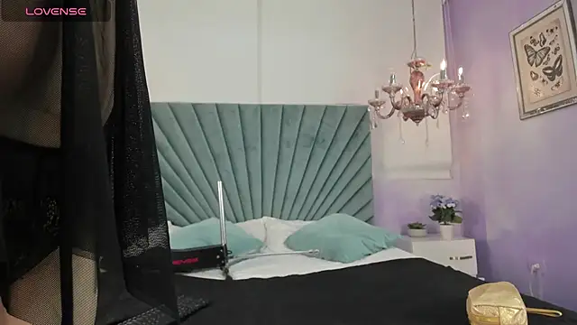 Snapshot of MADISSONLOVE_ chatting on 02-17-25, 12:05 MADISSONLOVE online show from 02-17-25, 12:05