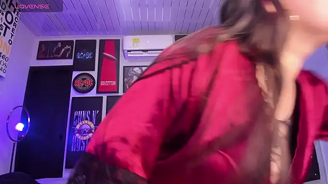 Snapshot of MADISSONLOVE_ chatting on 03-16-25, 12:00 MADISSONLOVE online show from 03-16-25, 12:00