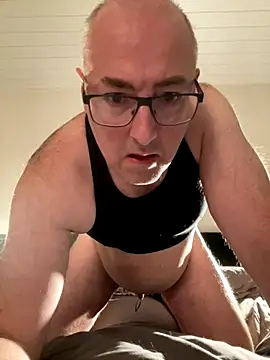 Snapshot of Ronaldo50_DK chatting on 12-03-25, 05:33 Ronaldo50 DK online show from 12-03-25, 05:33