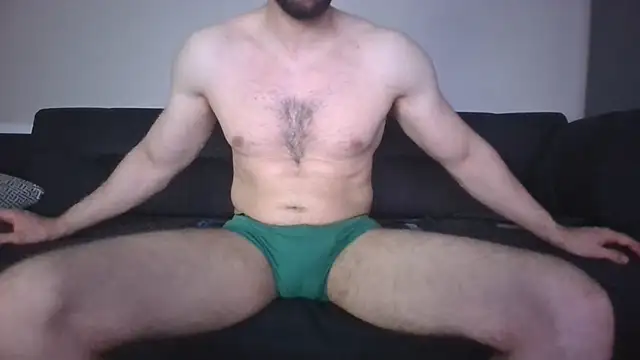Snapshot of Turkboy_17 chatting on 07-11-26, 04:10 Turkboy 17 online show from 07-11-26, 04:10