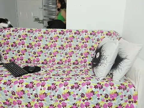 Emma Jnes online show from 02-12-25, 10:15