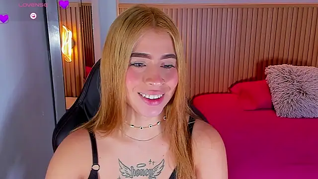 LUCYAMARS1 online show from 10-23-25, 12:15