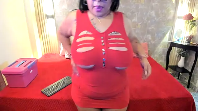 estephany queen online show from 10-09-25, 07:34