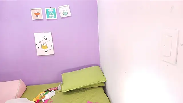 Snapshot of veronica_sinner_ chatting on 01-10-25, 11:54 veronica sinner  online show from 01-10-25, 11:54