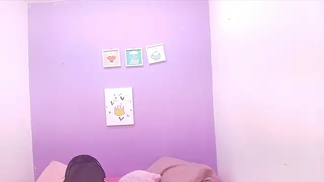 Snapshot of veronica_sinner_ chatting on 01-11-25, 11:56 veronica sinner  online show from 01-11-25, 11:56