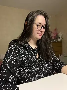 hungry1bunny online show from 12-28-24, 05:57