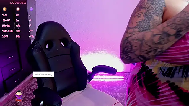 Snapshot of Sharon_hils chatting on 11-07-25, 05:35 Sharon hils online show from 11-07-25, 05:35