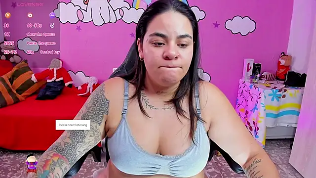 Snapshot of Sharon_hils chatting on 12-22-25, 08:17 Sharon hils online show from 12-22-25, 08:17