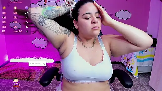 Snapshot of Sharon_hils chatting on 01-05-26, 10:46 Sharon hils online show from 01-05-26, 10:46