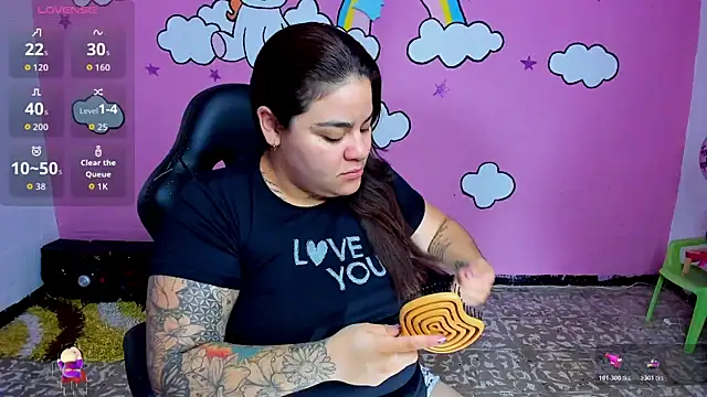 Sharon hils online show from 04-13-26, 01:05