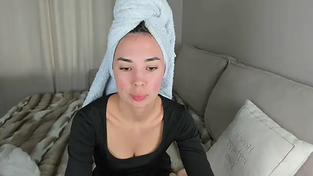 nilliluv online show from 04-15-26, 05:36