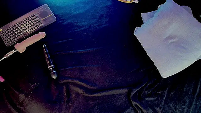 Candle  lz online show from 01-30-25, 06:13