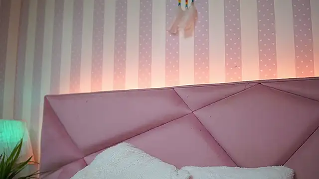 SabrinaHope online show from 02-16-25, 12:08