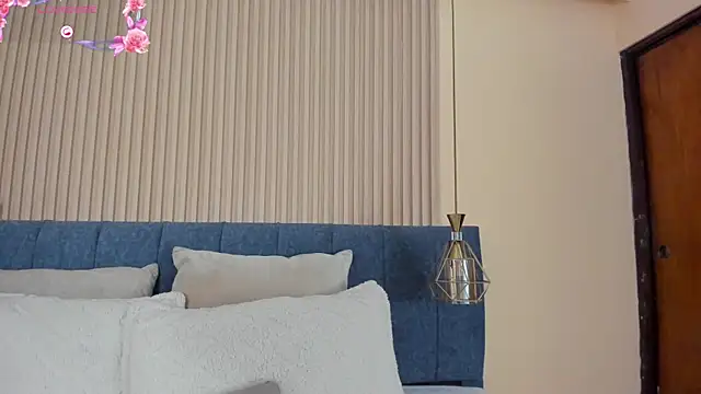 Snapshot of kathecute__ chatting on 11-27-25, 01:40 kathecute online show from 11-27-25, 01:40