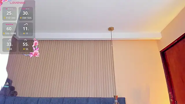 Snapshot of kathecute__ chatting on 12-14-25, 01:44 kathecute online show from 12-14-25, 01:44