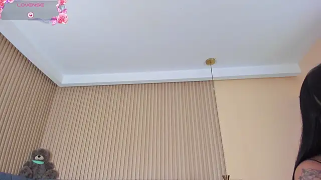 Snapshot of kathecute__ chatting on 12-19-25, 01:45 kathecute online show from 12-19-25, 01:45