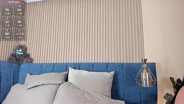 Snapshot of kathecute__ chatting on 02-14-26, 01:46 kathecute online show from 02-14-26, 01:46