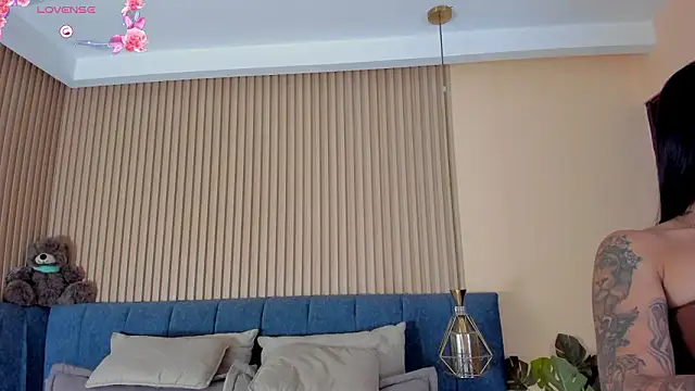 Snapshot of kathecute__ chatting on 02-26-26, 01:48 kathecute online show from 02-26-26, 01:48