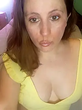 SofiEstevez online show from 10-04-25, 01:03