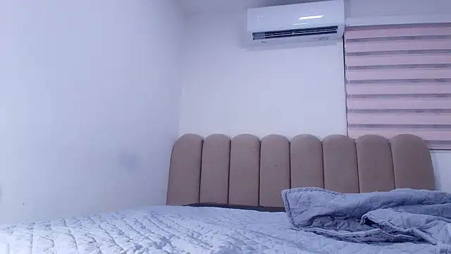 nicol f online show from 04-17-26, 03:09