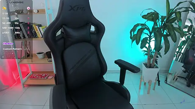 Snapshot of GretaX-X chatting on 02-12-26, 02:12 GretaX-X online show from 02-12-26, 02:12