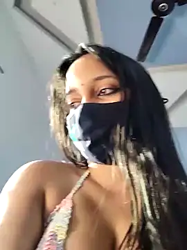 Snapshot of Varnika_aarora chatting on 12-07-24, 10:34 Varnika aarora online show from 12-07-24, 10:34