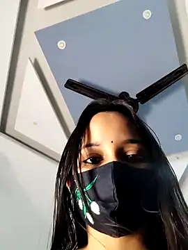 Snapshot of Varnika_aarora chatting on 12-10-24, 12:27 Varnika aarora online show from 12-10-24, 12:27