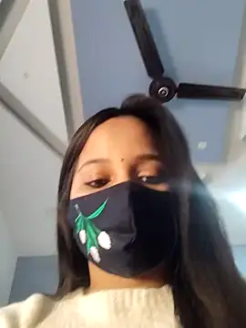 Snapshot of Varnika_aarora chatting on 12-16-24, 07:04 Varnika aarora online show from 12-16-24, 07:04