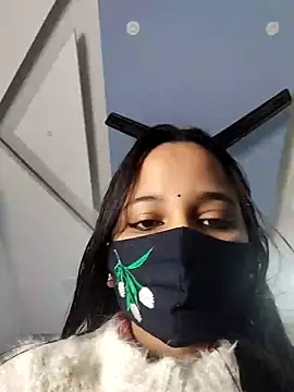 Snapshot of Varnika_aarora chatting on 01-03-25, 12:19 Varnika aarora online show from 01-03-25, 12:19