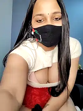 Snapshot of Varnika_aarora chatting on 01-06-25, 04:36 Varnika aarora online show from 01-06-25, 04:36