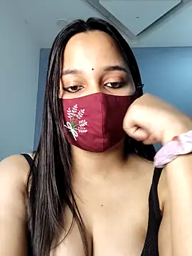 Snapshot of Varnika_aarora chatting on 02-21-25, 05:02 Varnika aarora online show from 02-21-25, 05:02