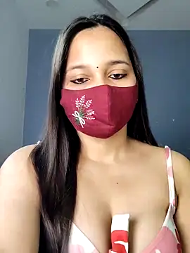 Snapshot of Varnika_aarora chatting on 02-25-25, 11:08 Varnika aarora online show from 02-25-25, 11:08