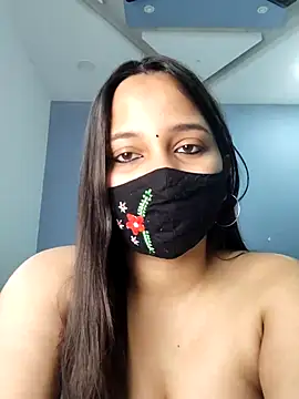 Snapshot of Varnika_aarora chatting on 03-08-25, 08:33 Varnika aarora online show from 03-08-25, 08:33