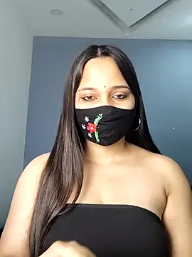 Snapshot of Varnika_aarora chatting on 03-09-25, 03:43 Varnika aarora online show from 03-09-25, 03:43