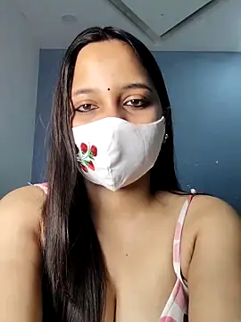 Snapshot of Varnika_aarora chatting on 03-11-25, 06:10 Varnika aarora online show from 03-11-25, 06:10