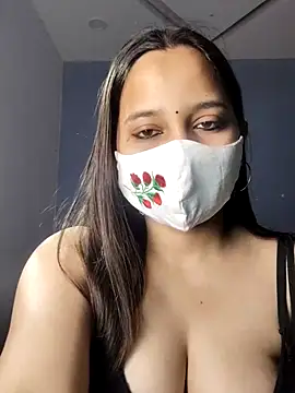 Snapshot of Varnika_aarora chatting on 03-11-25, 10:07 Varnika aarora online show from 03-11-25, 10:07