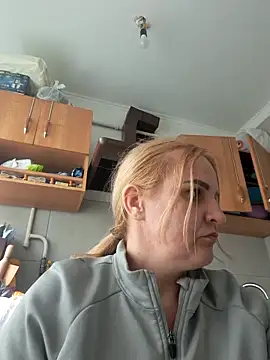 Malichkaanna30 online show from 04-15-26, 01:29